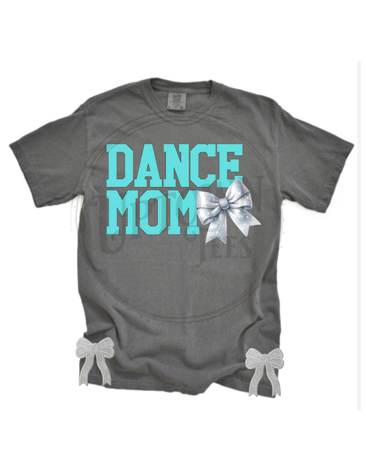 DANCE MOM WITH BOWS ON THE HIPS